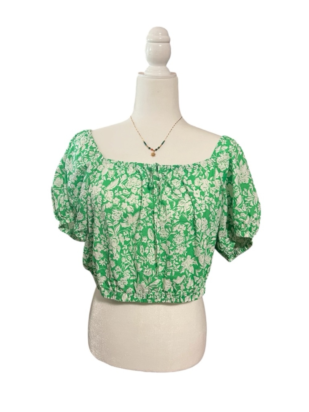 Universal Thread Green Floral Square-Neck Puff Sleeve Crop Top